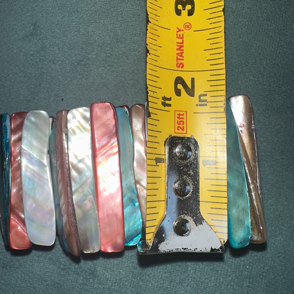 Colored Shell Cuff Elastic Bracelet - image 4